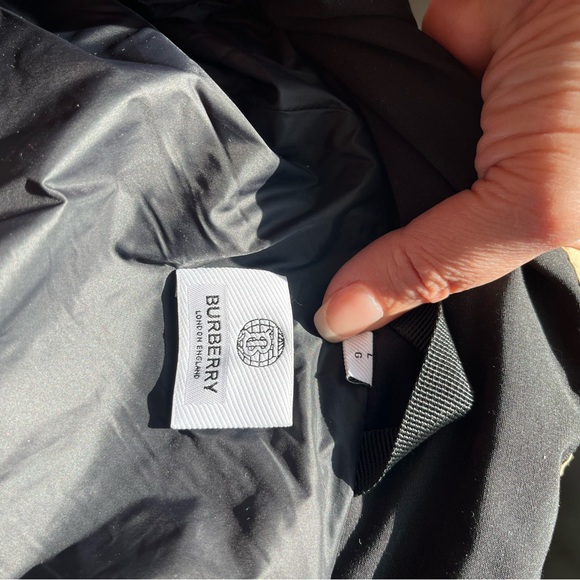 Burberry puffer jacket - Picture 5 of 6